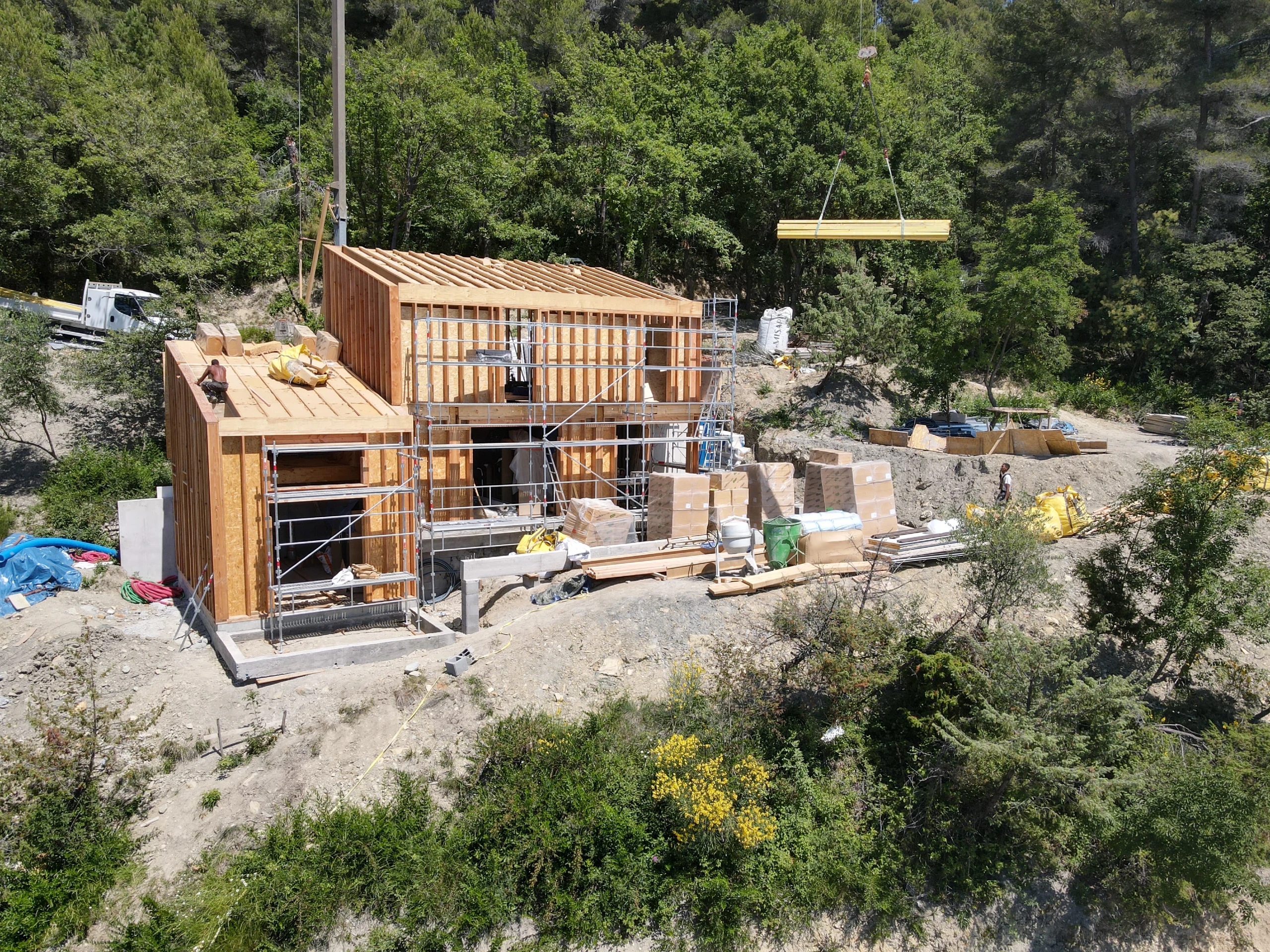 Extension de maison passive haut de gamme en ossature bois avec terrasse à Aix-en-Provence en PACA, projet PHC