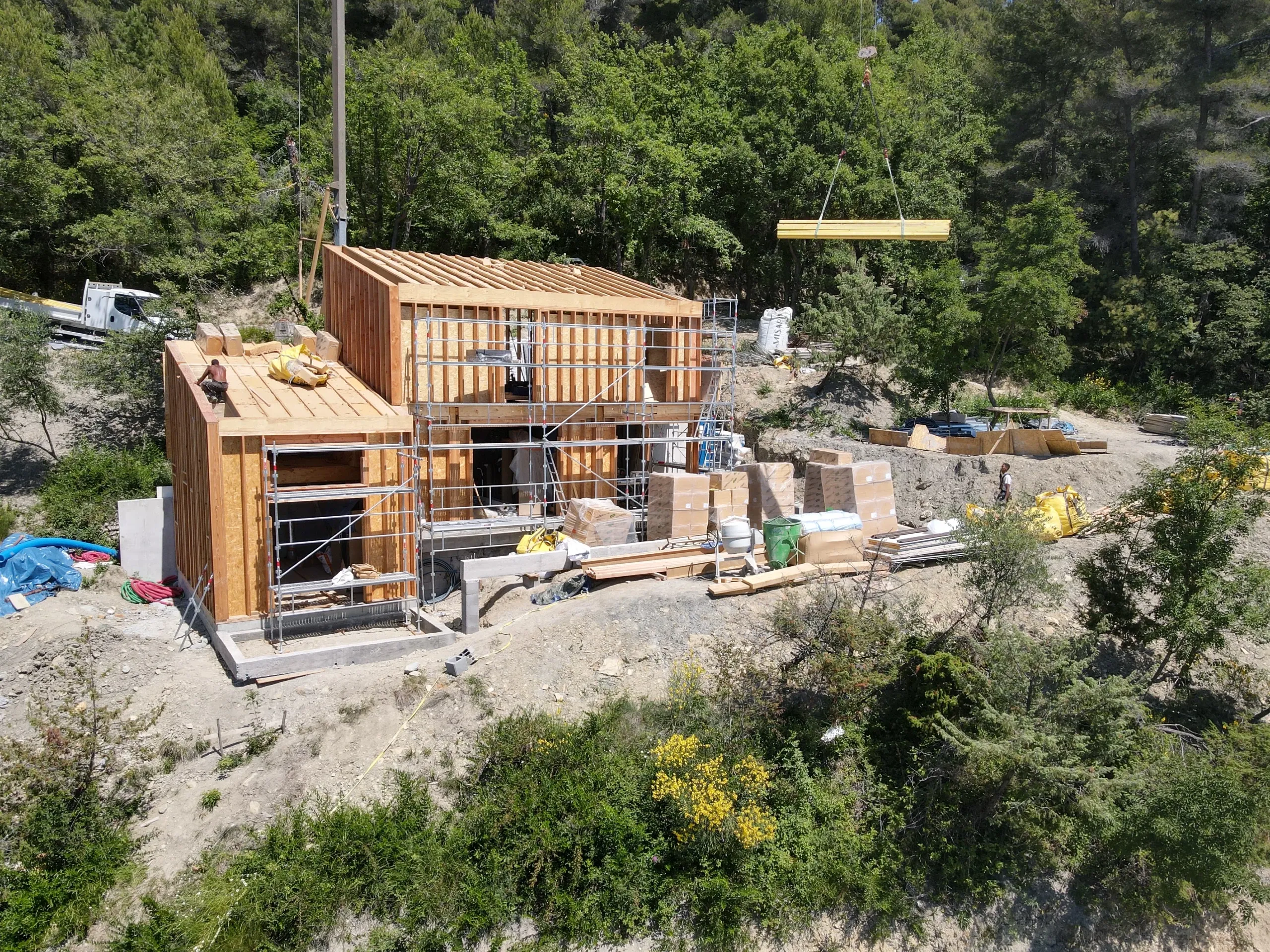 Extension de maison passive haut de gamme en ossature bois avec terrasse à Aix-en-Provence en PACA, projet PHC